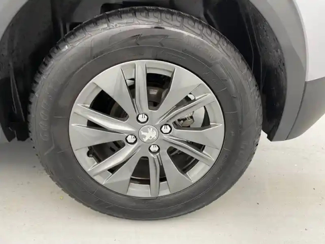 Peugeot 2008 puretech 100 s&amp;s bvm6 — photo 48