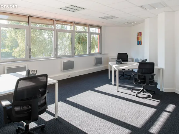 Bureau privé à louer pour 5 personnes à Orly Orlytech Paris-Orly
