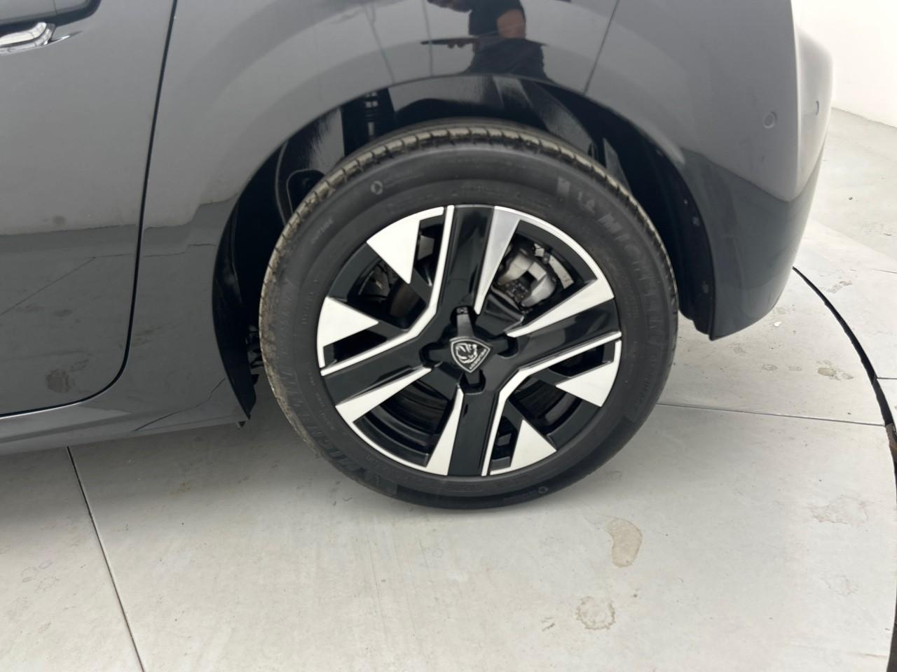 Peugeot 208 100 s&s bvm6 allure — photo 16