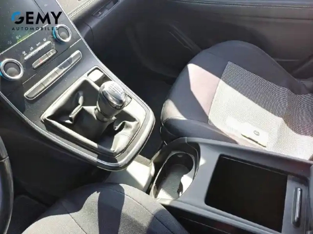 Renault Scenic tce 140 fap — photo 12