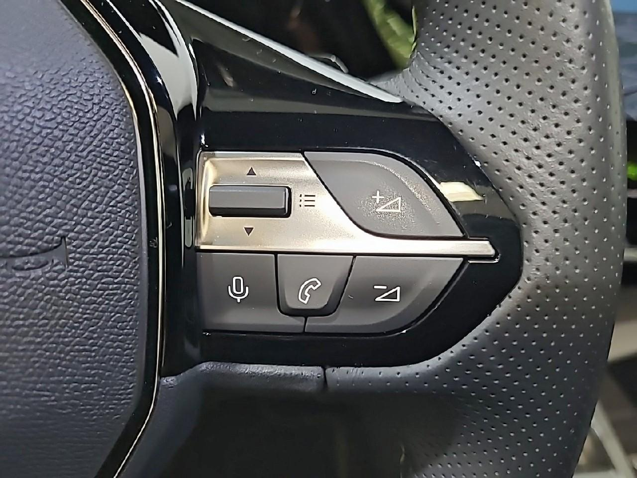 Peugeot 408 hybrid 136 e-dcs6 gt — photo 20