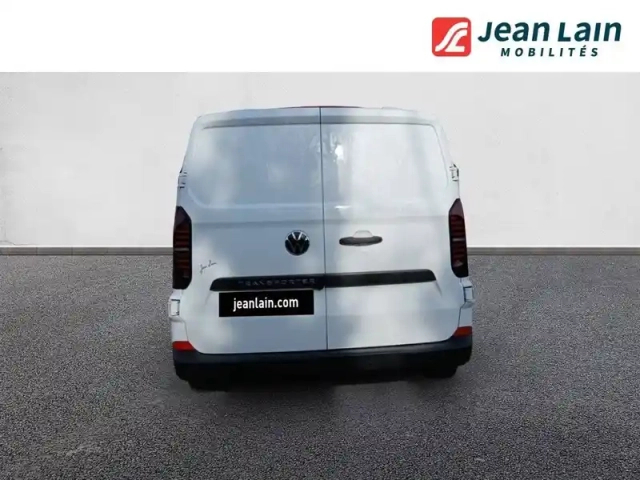Volkswagen Transporter van l1h1 2.0 tdi 150 bva8 — photo 6