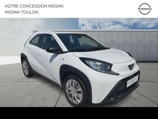 Toyota Aygo x 1.0 vvt-i 72ch air design s-cvt my23 — photo 8