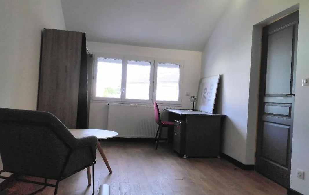 Photo 1