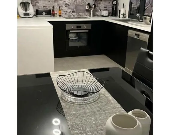 Maison individuelle de plain-pied avec jardin