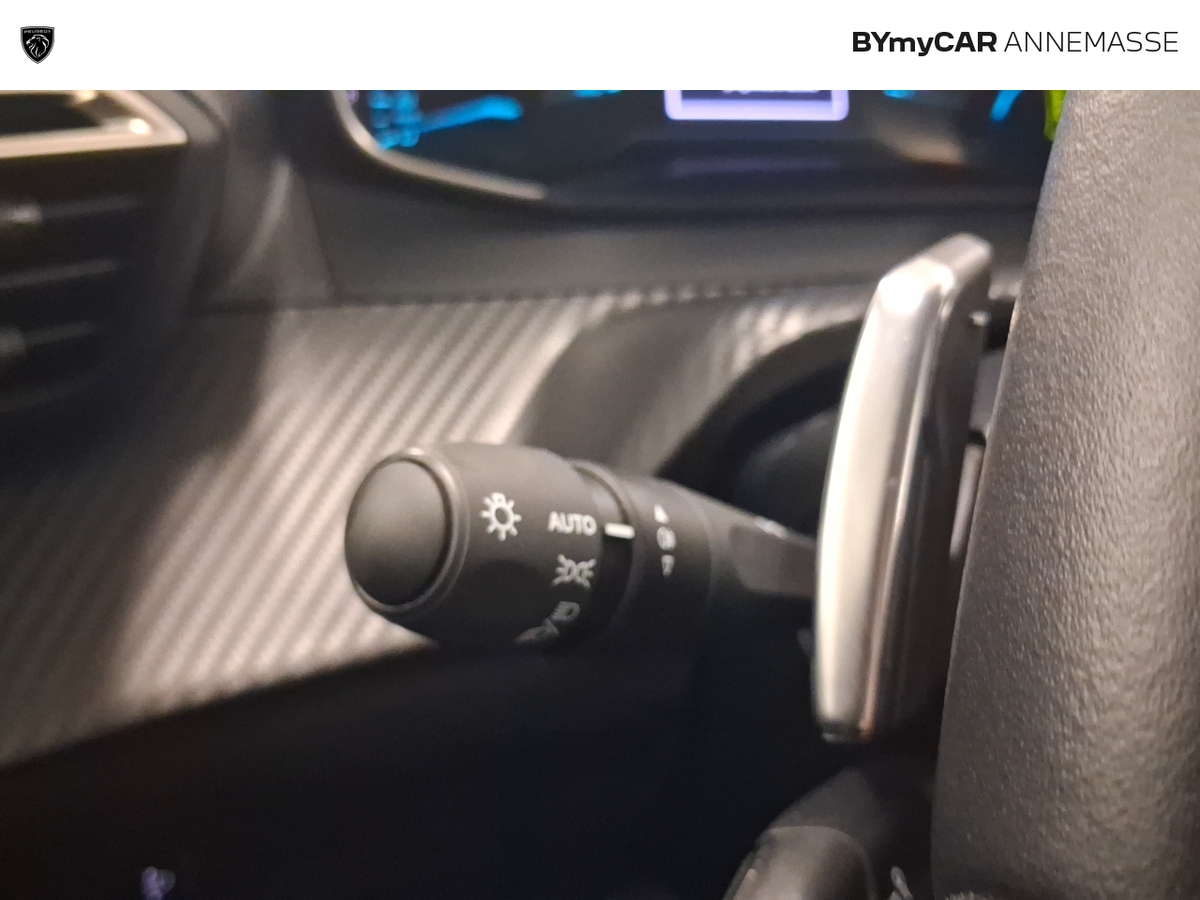 Peugeot 208 Hybrid 110 ch e-DCS6 — photo 31