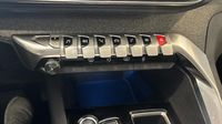Peugeot 3008 HYBRID 225ch Allure Pack e-EAT8 — photo 26