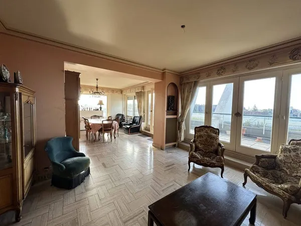 Appartement 6 pièces 161 m²