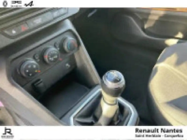 Dacia Sandero 1.0 tce 90ch stepway expression — photo 6