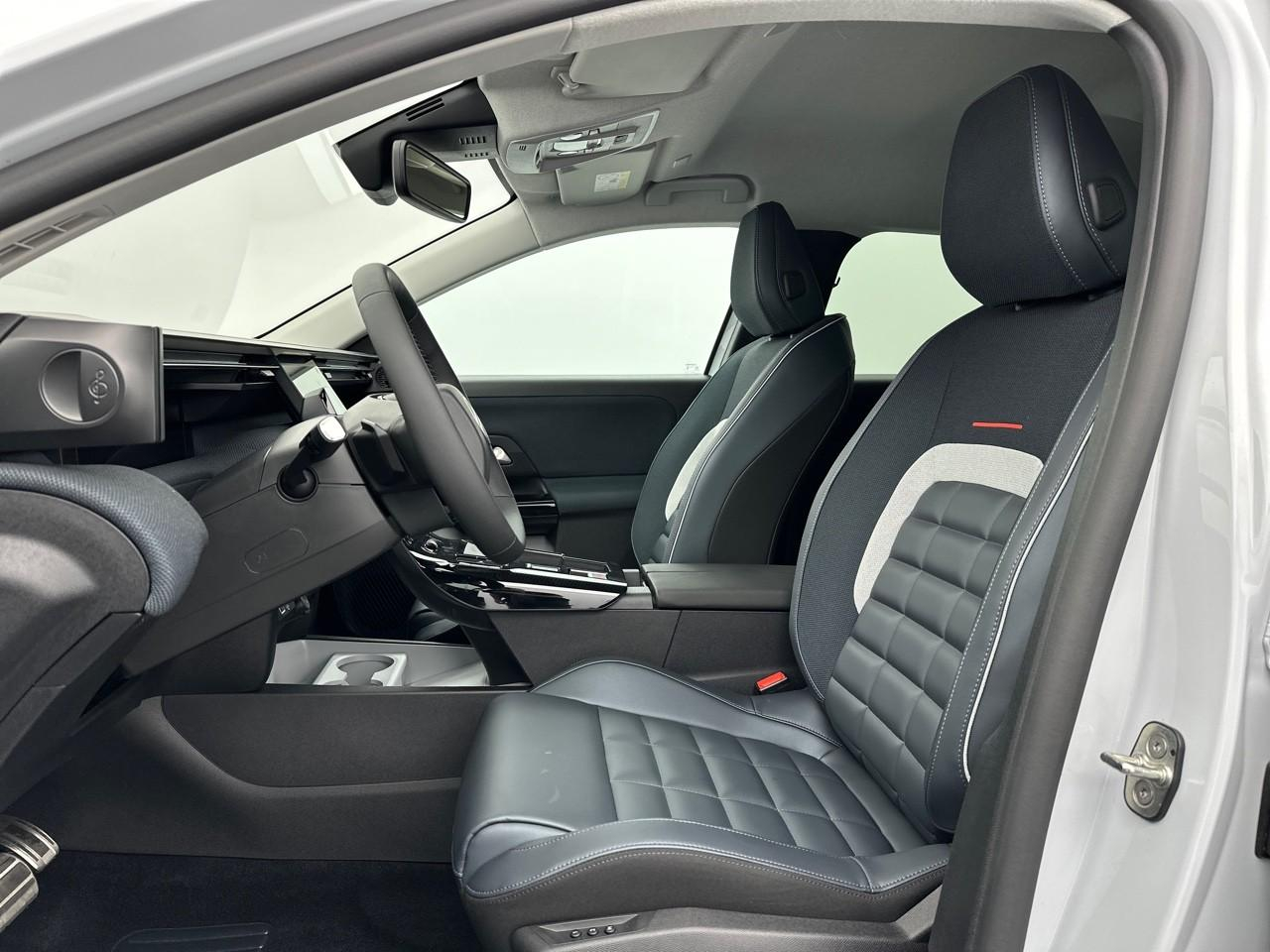Citroën C5 Aircross hybride 145 ch e-dcs6 max — photo 10