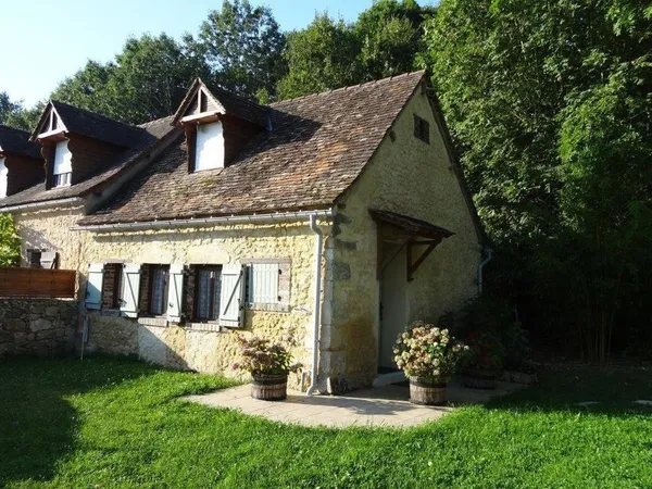 Petite maison meublée