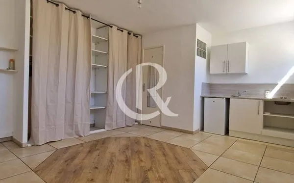 Studio 1 pièce 20 m²