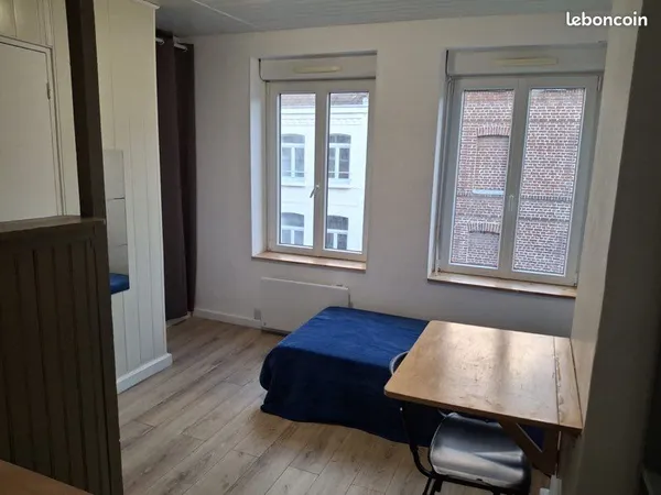 Studio meublé 17m2 - Métro Montebello