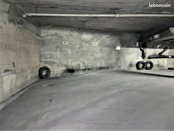 Parking 18 rue des Bas Rogers