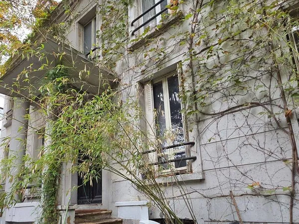 Maison 10 pièces 221 m²