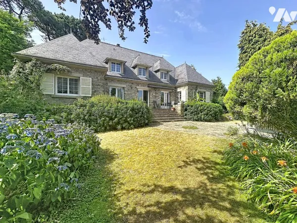 Maison 9 pièces 259 m²