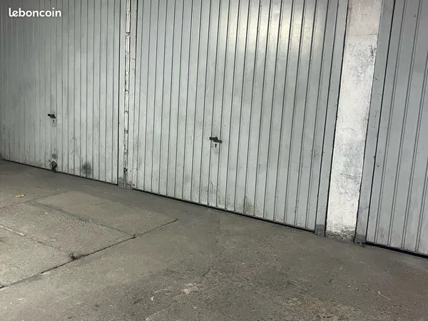 Place parking 20eme / box