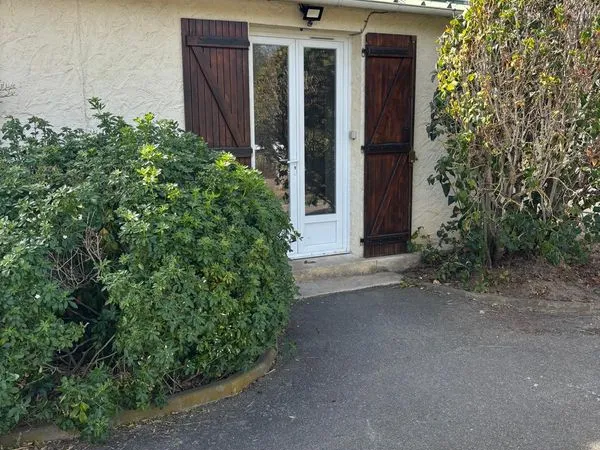 Appartement Location Villeneuve-sur-Auvers 1p 28m² 520€
