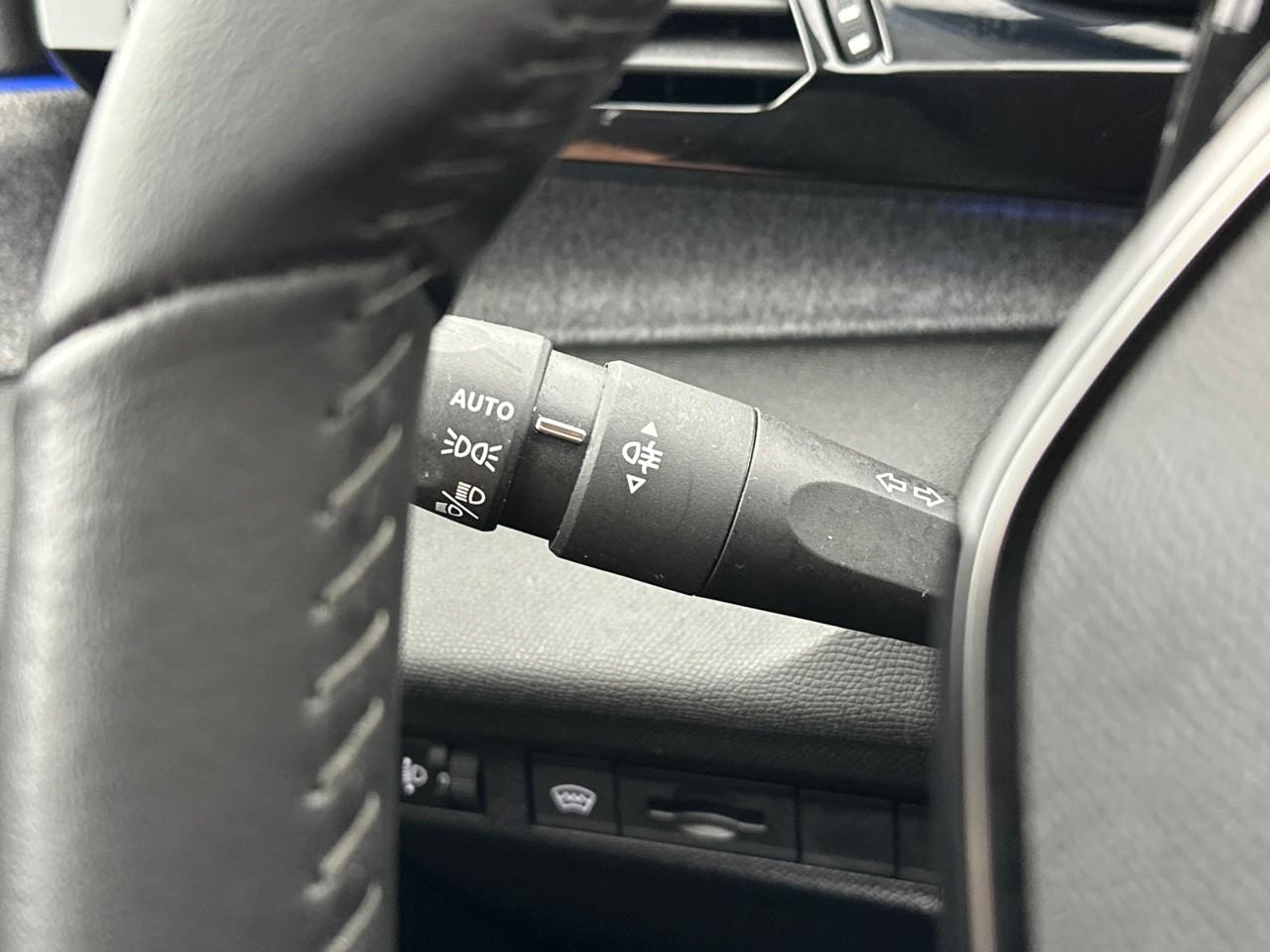 Peugeot 308 puretech 130ch s&s eat8 allure — photo 17