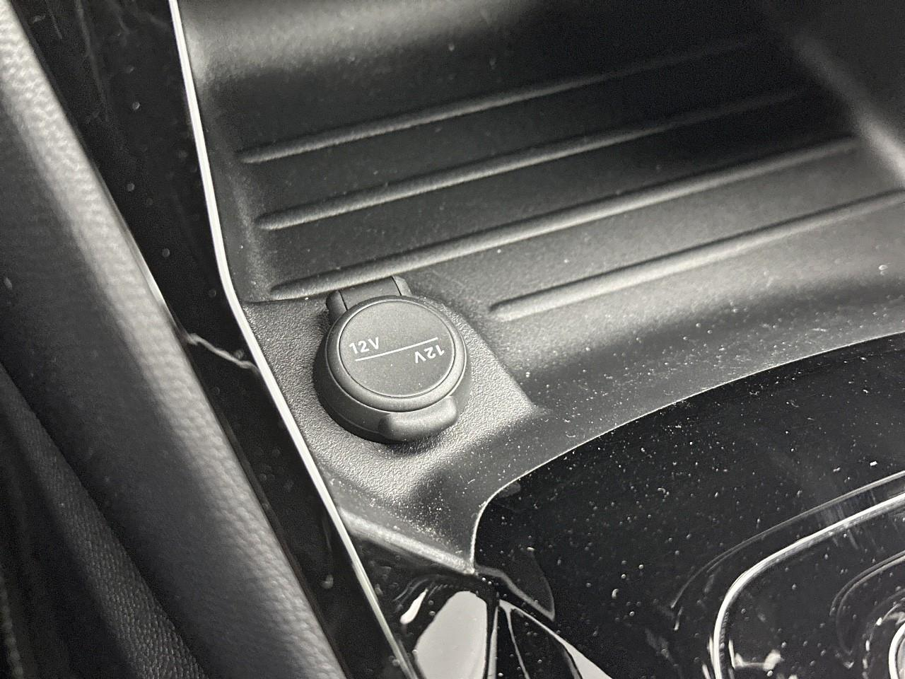 Peugeot 208 hybrid 145 ch e-dcs6 gt — photo 27