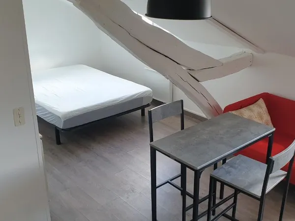 Studio meublé rénové