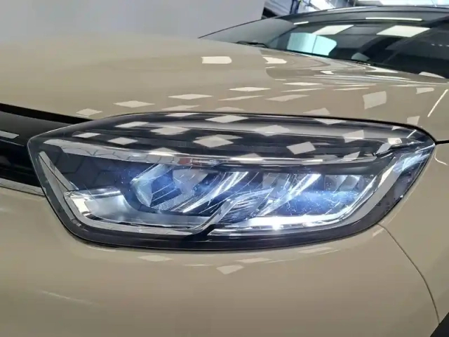 Renault Captur dci 90 edc — photo 35