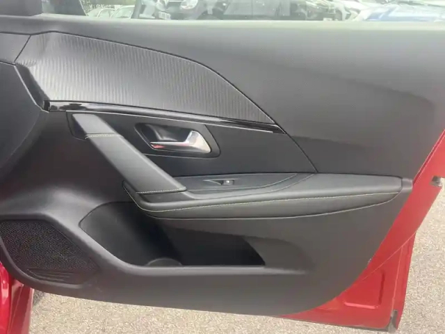 Peugeot 208 electrique 50 kwh 136ch — photo 13