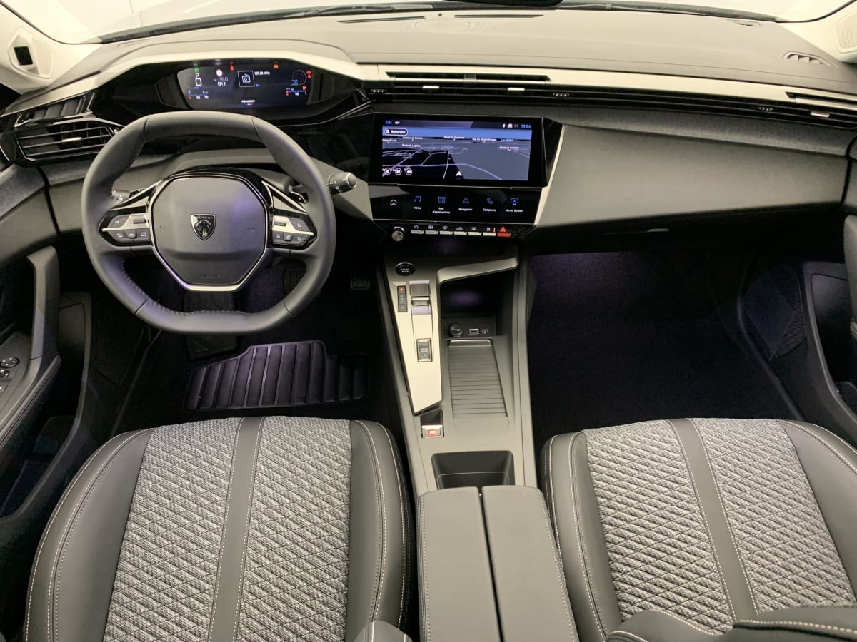 Peugeot 308 — photo 12