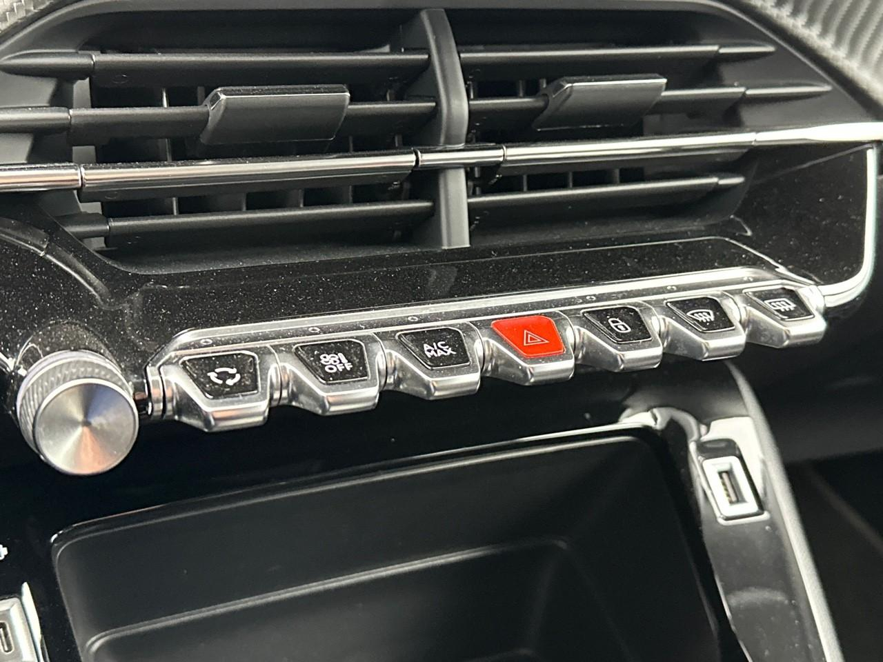 Peugeot 2008 puretech 130 s&s eat8 style — photo 26