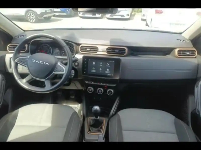 Dacia Duster 1.0 eco-g 100ch extreme 4x2 — photo 9