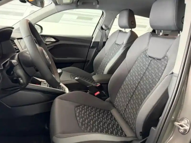 Audi A1 sportback 25 tfsi 95ch design — photo 13