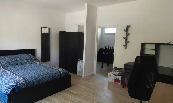 Colocation dans une grande maison