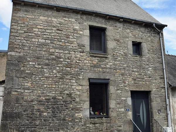 MERDRIGNAC maison de bourg
