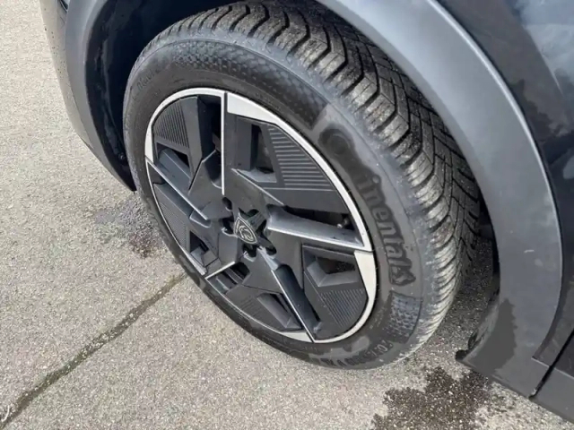Peugeot 408 phev 225 e-eat8 — photo 13