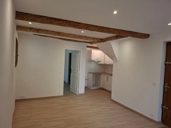 VENCE CENTRE CHARMANT 2 PIECES