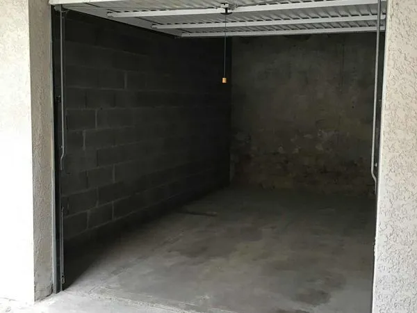 BOX à louer en centre ville, résidence sécurisée