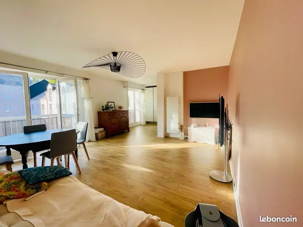 Nantes Canclaux - T4 traversant 85m2 avec double garage en fond d'impasse