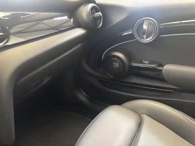 Mini Mini hatch 3 portes cooper se 184 ch — photo 23