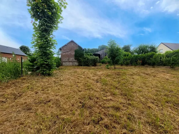 Terrain de 1057 m²