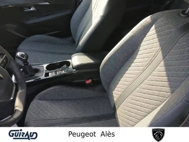 Peugeot 208 puretech 100 s&amp;s bvm6 — photo 10