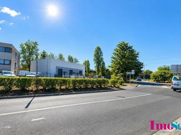 Entrepôt 100 m²