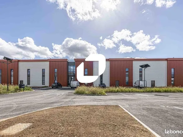 Local d'activité 258 m²