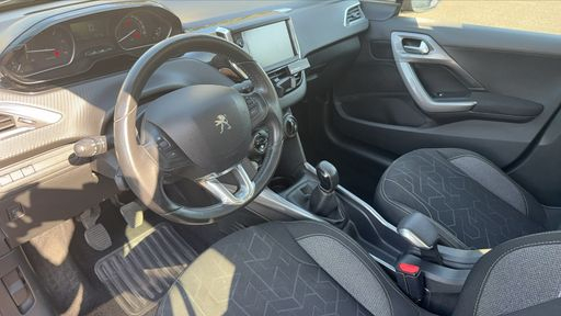 Peugeot 2008 1.5 BlueHDi 100 - Allure – 2019 – 132342 km – Diesel – Boîte Manuelle — photo 14