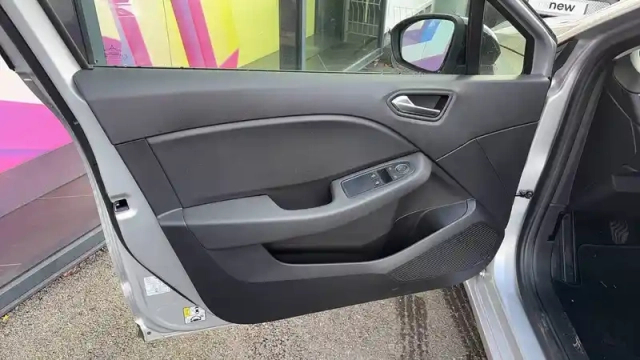 Renault Clio tce 90 — photo 32