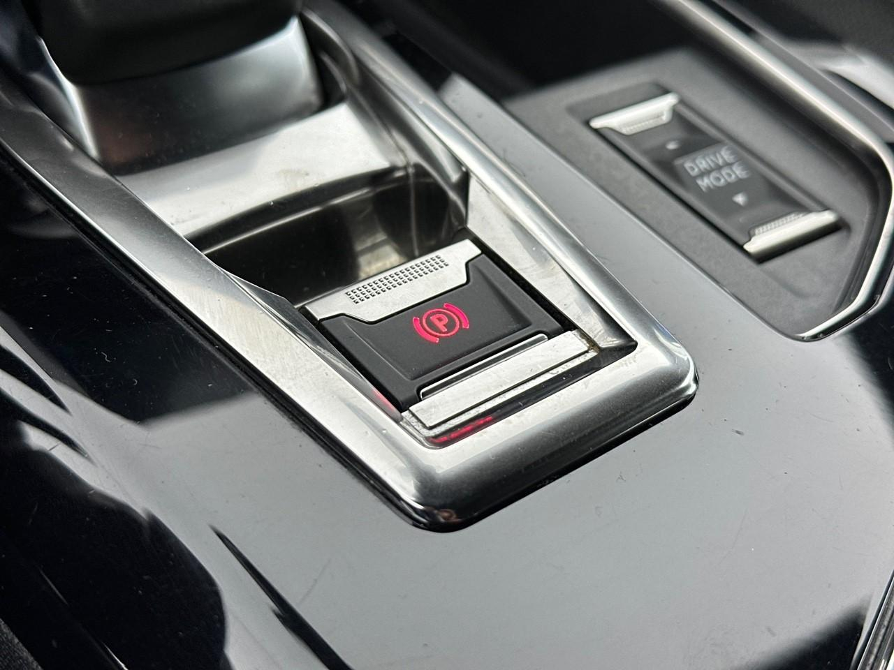 Peugeot 3008 hybrid 225 e-eat8 gt — photo 31