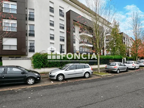 Courdimanche cergy le haut beau f3 avec deux terrasses et deux jardins parking en sous sol