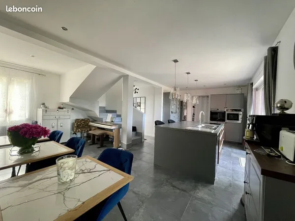 Maison au calme avec superbe vue