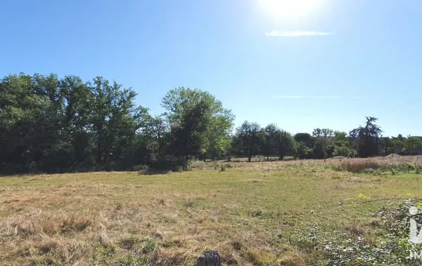 Terrain 1643 m²
