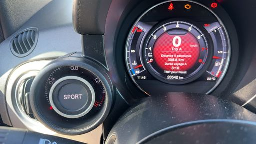 Abarth 500 1.4 Turbo T-jet 165 - Turismo – 2021 – 23542 km – Essence – Boîte Manuelle — photo 9