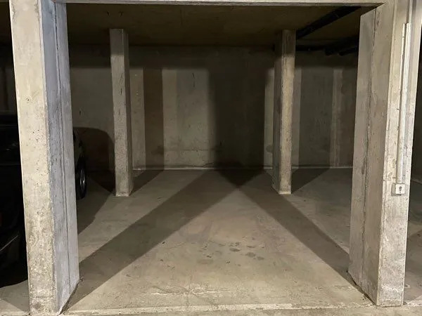 Loue parking souterrain dans résidence étudiante